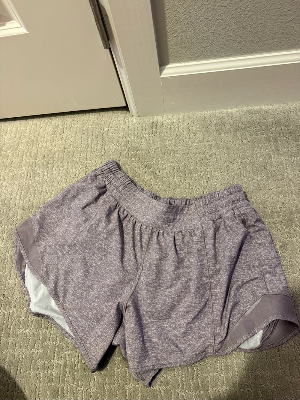 Women's lululemon hotty hot Lightweight Lavender Active Shorts